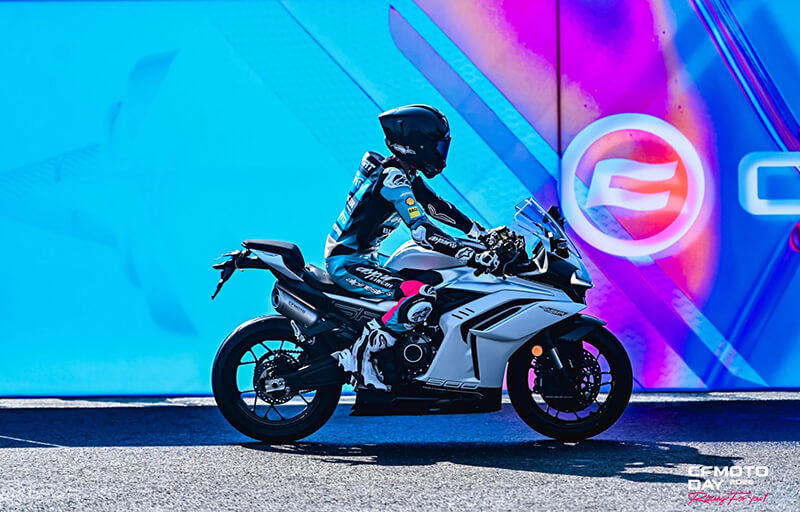 CFMOTO 500SR Görsel 4